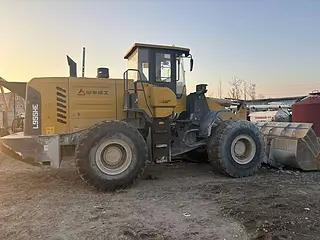 山东临工 L955HE 装载机