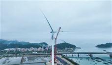 三一2000吨成功吊装全球首台18兆瓦海上风电机组