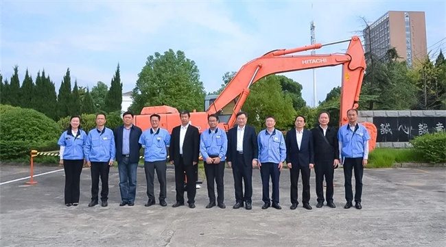 苏子孟会长一行与日立建机（中国）有限公司领导座谈交流(图1)