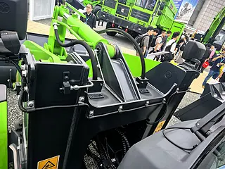 柳工 820TE 装载机