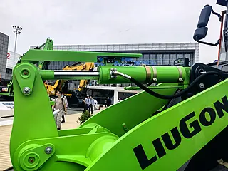 柳工 835TE 装载机